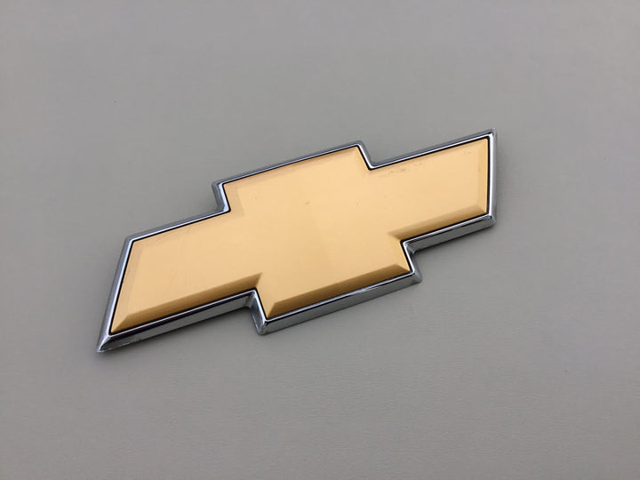 2007-2013 Chevrolet Tahoe / Suburban Tailgate Bowtie Emblem