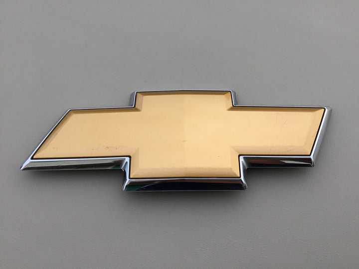 2007-2013 Chevrolet Tahoe / Suburban Tailgate Bowtie Emblem