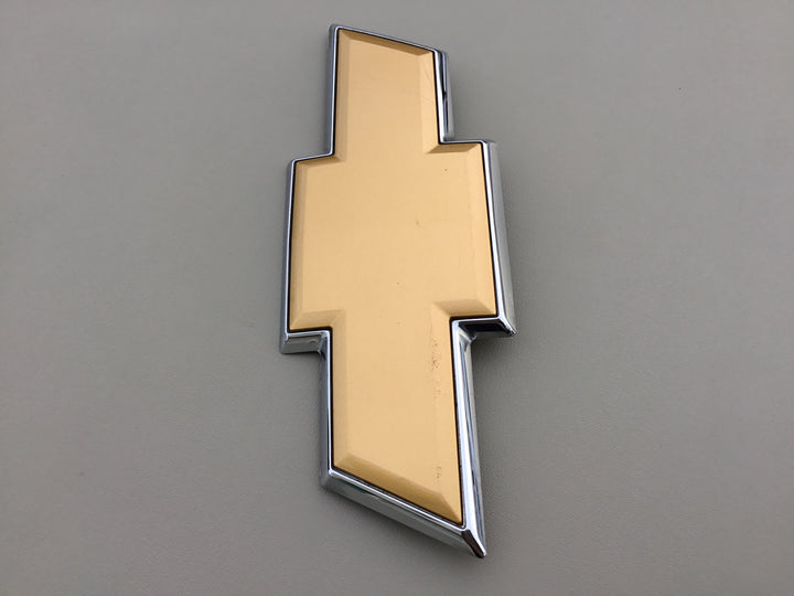 2007-2013 Chevrolet Tahoe / Suburban Tailgate Bowtie Emblem