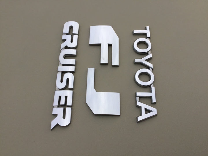 2007-2014 Toyota FJ Cruiser Tailgate Emblem Set