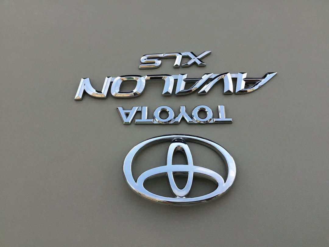 2001-2004 Toyota Avalon XLS Trunk Emblem Set