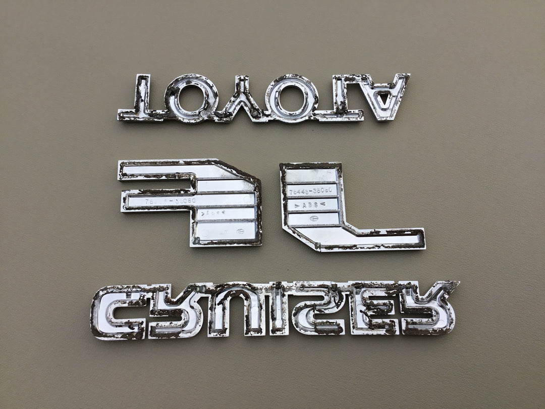 2007-2014 Toyota FJ Cruiser Tailgate Emblem Set