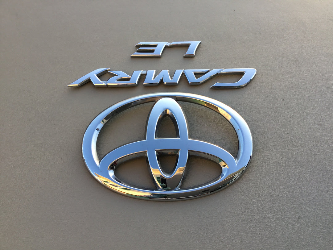 2007-2011 Toyota Camry LE Trunk Emblem Set