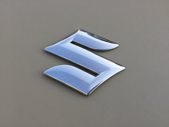 2010-2013 Suzuki Kizashi Grille Emblem