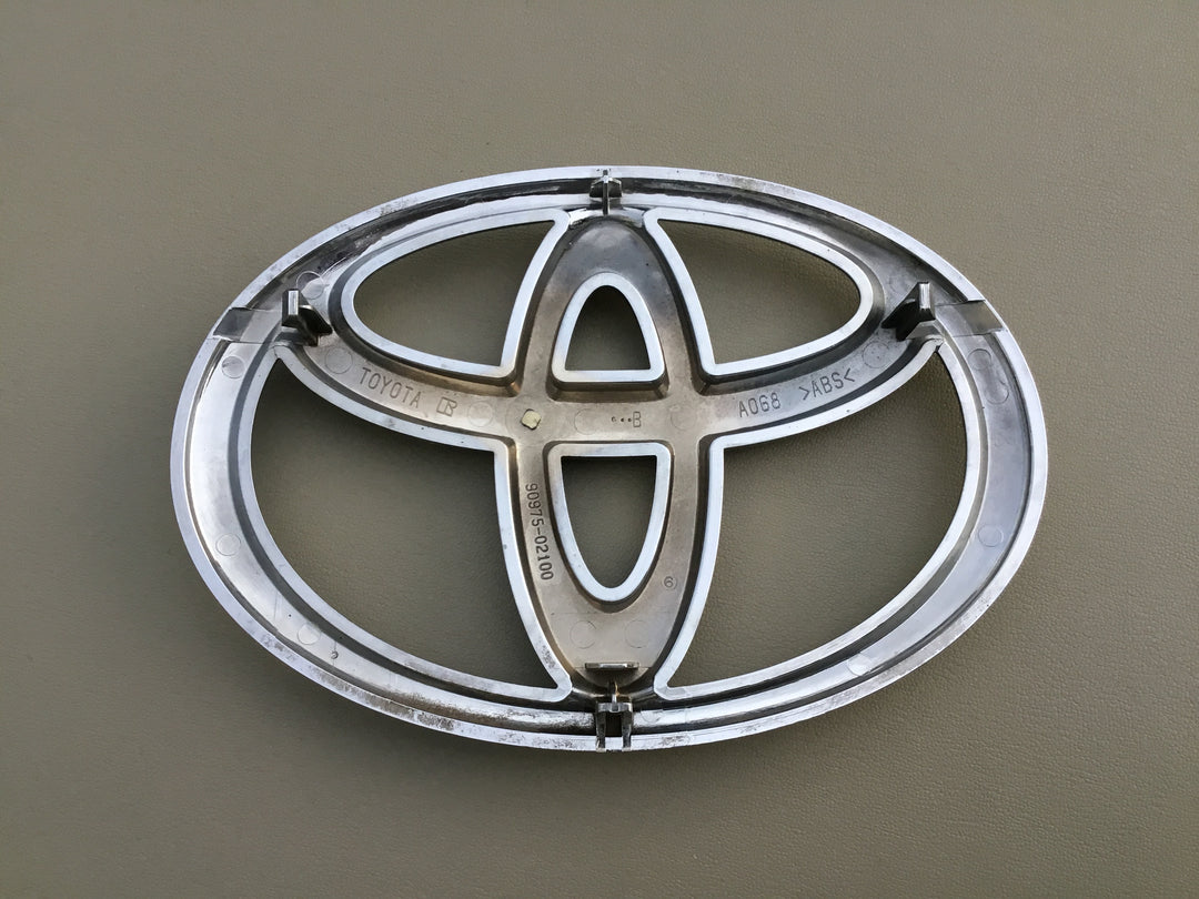 2009-2012 Toyota RAV4 Grille Emblem