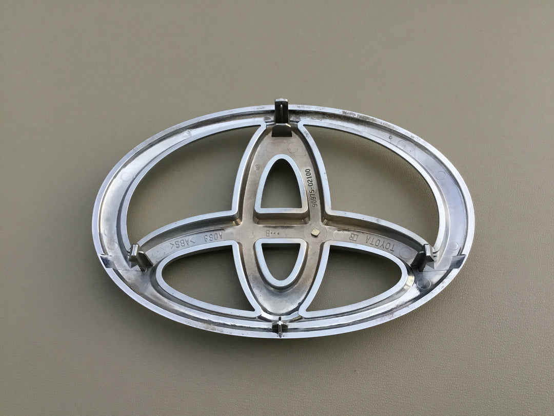 2009-2012 Toyota RAV4 Grille Emblem