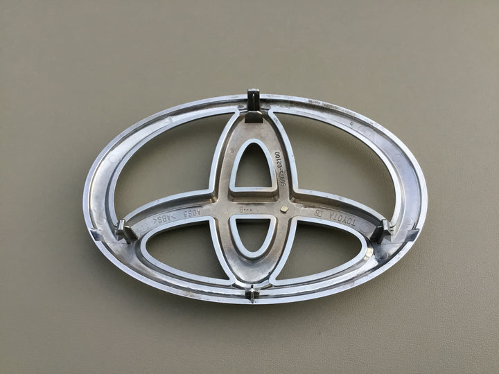 2009-2012 Toyota RAV4 Grille Emblem