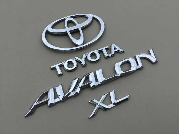 2001-2004 Toyota Avalon XL Trunk Emblem Set