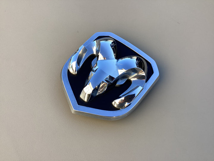 2013-2018 Dodge Ram 1500 2500 Grille Emblem