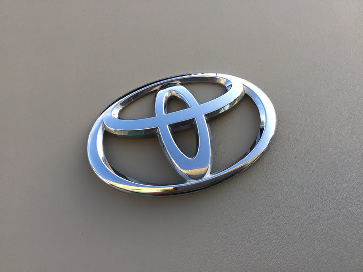 2011-2017 Toyota Sienna Front Hood Emblem