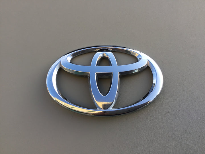 2011-2017 Toyota Sienna Front Hood Emblem