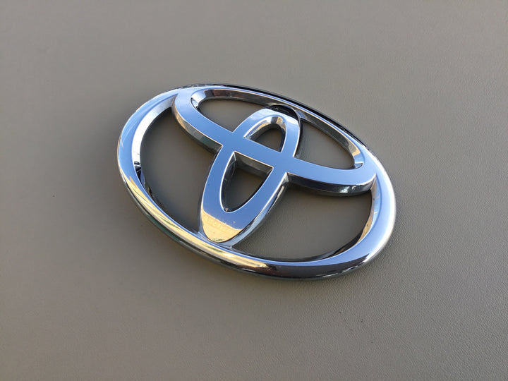 2011-2017 Toyota Sienna Front Hood Emblem
