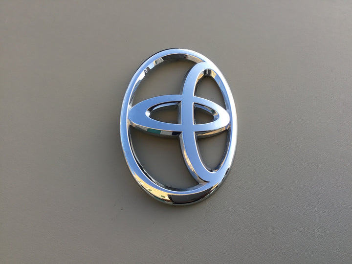 2011-2017 Toyota Sienna Front Hood Emblem