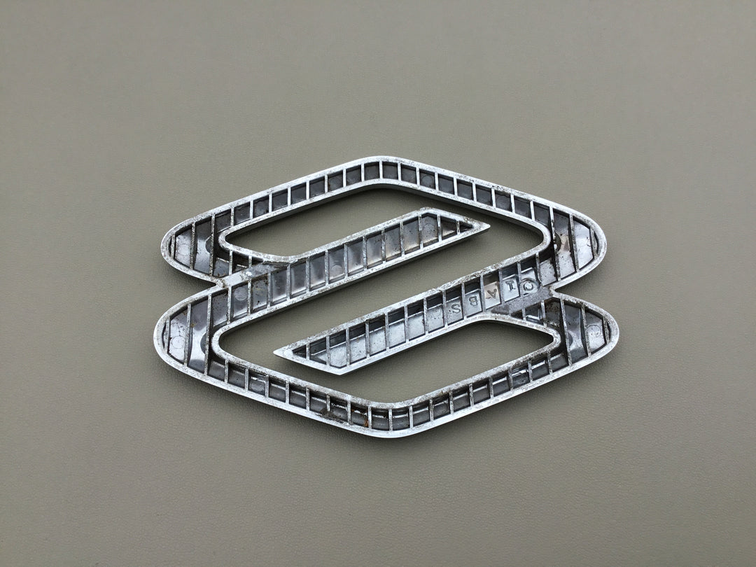 2004-2005 Suzuki XL-7 Grand Vitara Grill Emblem