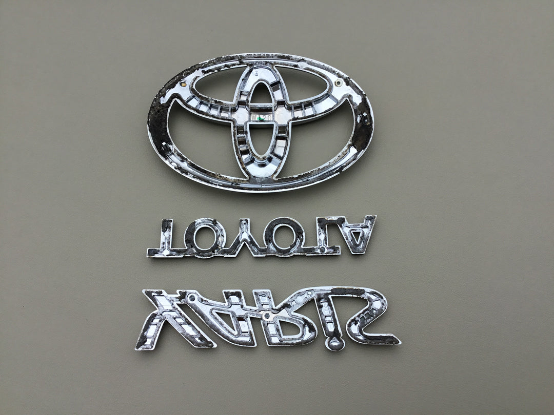 2007-2011 Toyota Yaris Sedan Trunk Emblem Set