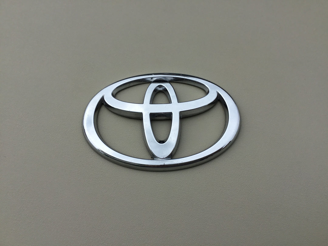 2001-2003 Toyota Prius Hood Emblem