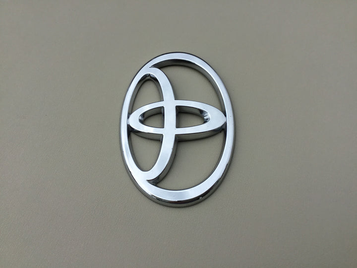 2001-2003 Toyota Prius Hood Emblem