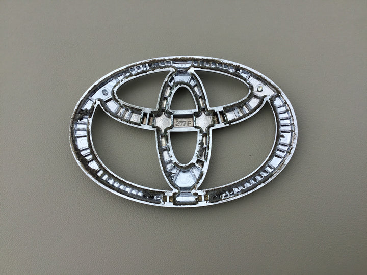 2001-2003 Toyota Prius Hood Emblem