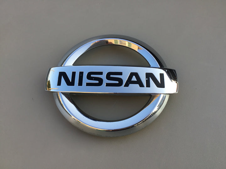 2013-2017 Nissan Pathfinder Grille Emblem