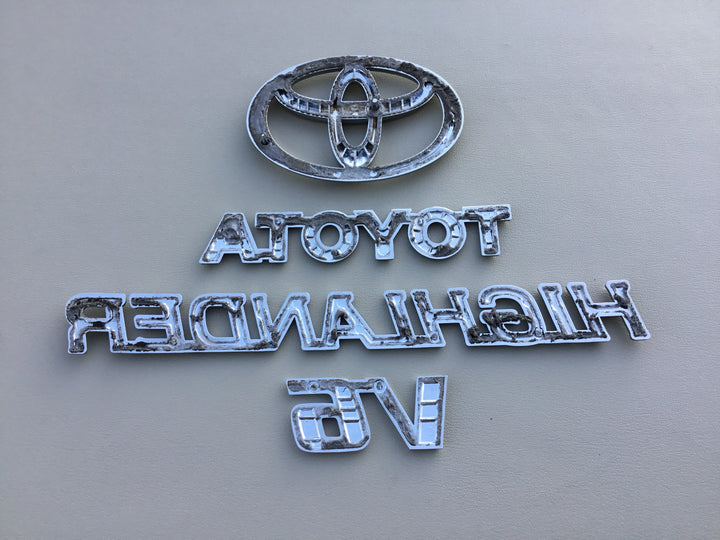 2001-2007 Toyota Highlander V6 Tailgate Emblem Set