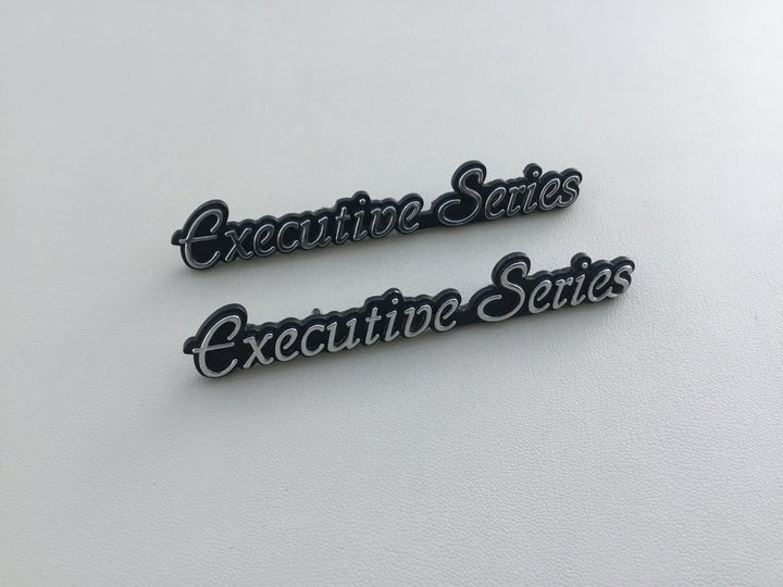 1998-2002 Lincoln Town Car Executive Series Side Emblem Set