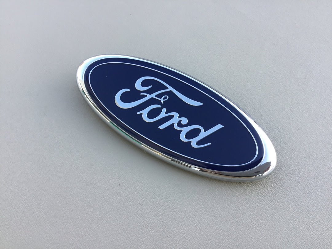 2002-2005 Ford Explorer Grille Emblem