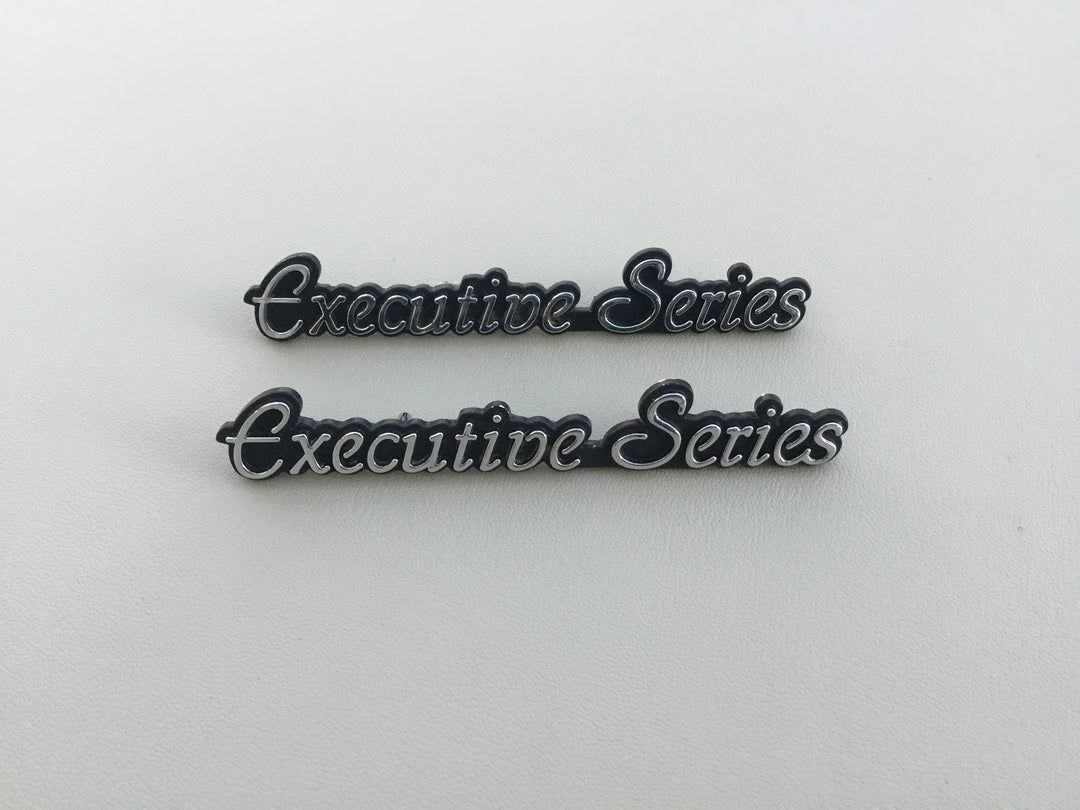 1998-2002 Lincoln Town Car Executive Series Side Emblem Set