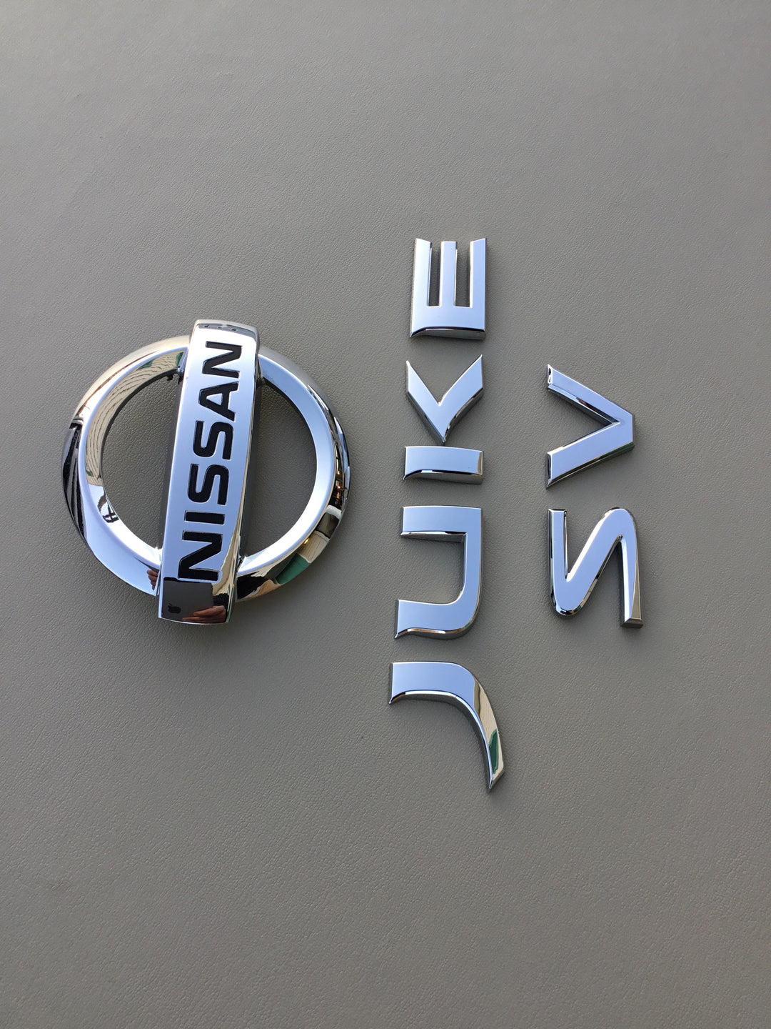 2011-2017 Nissan Juke SV Trunk Emblem Set