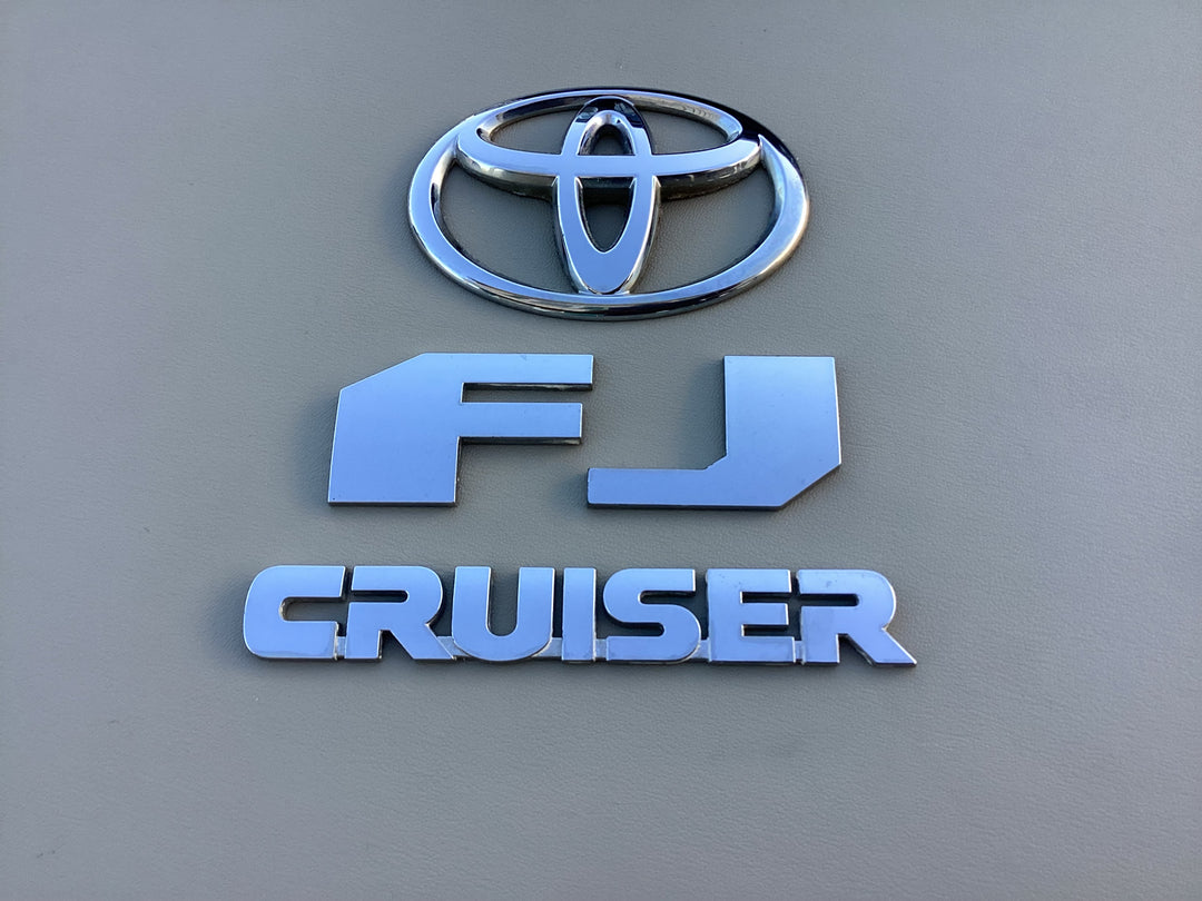 2007-2014 Toyota FJ Cruiser Tailgate Emblem Set