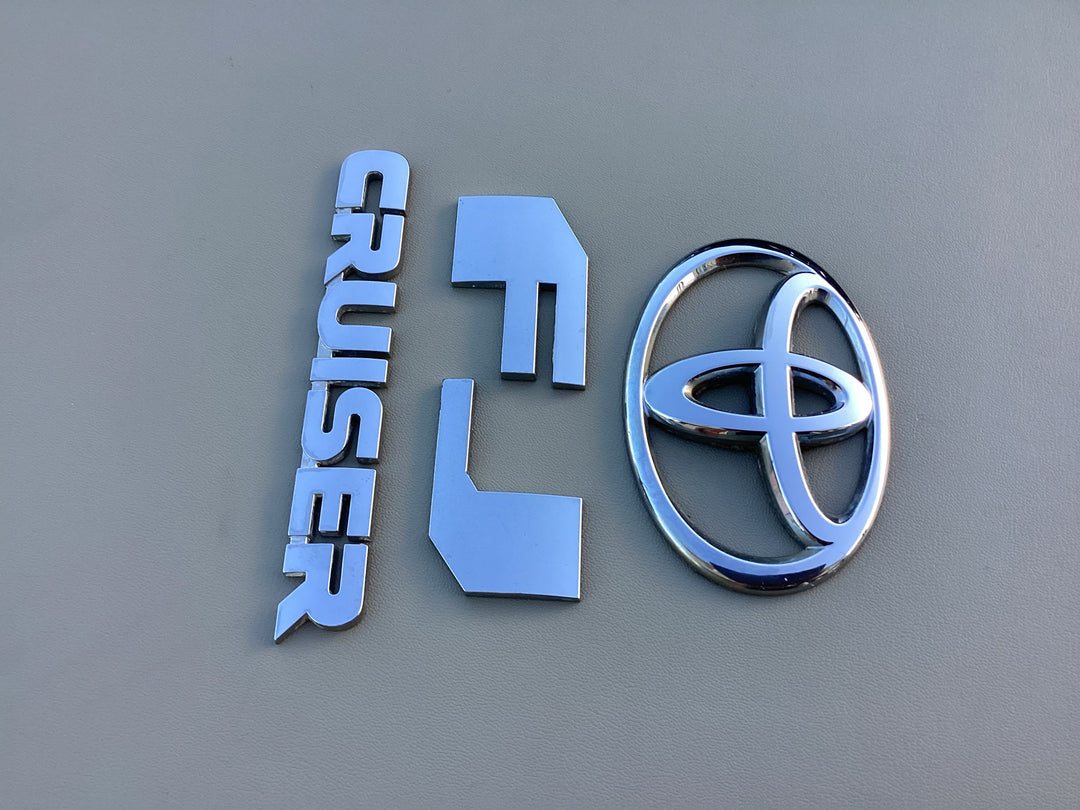 2007-2014 Toyota FJ Cruiser Tailgate Emblem Set