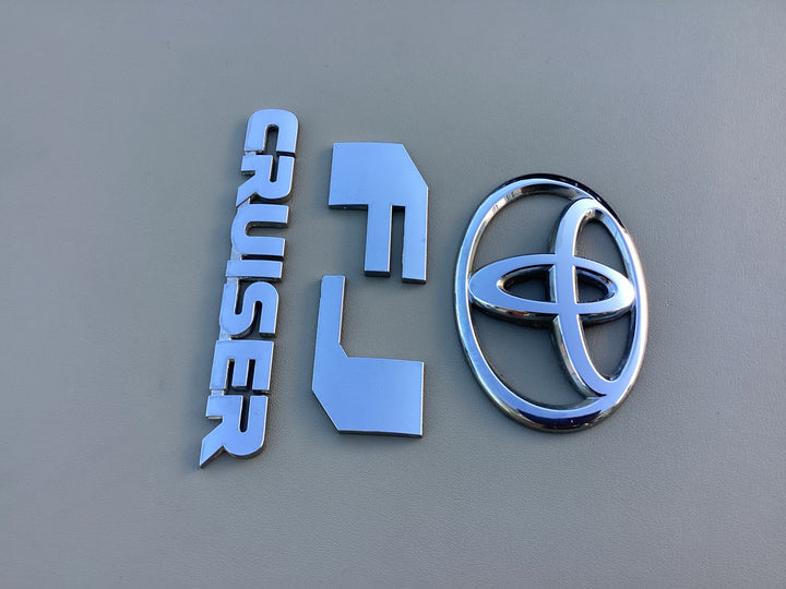 2007-2014 Toyota FJ Cruiser Tailgate Emblem Set