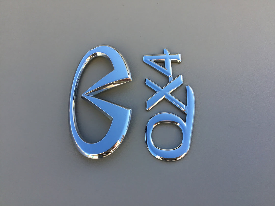 2001-2003 Infiniti QX4 Tailgate Emblem Set