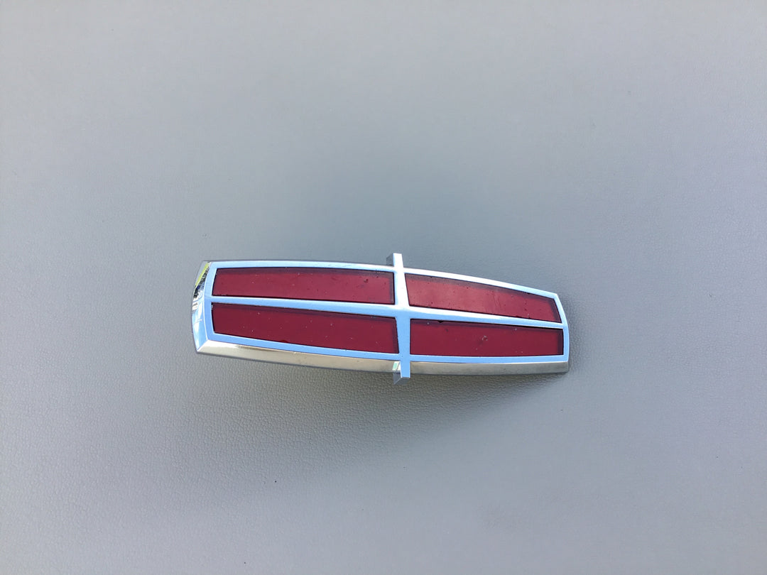 1993-1996 Lincoln Mark VIII Grille Emblem