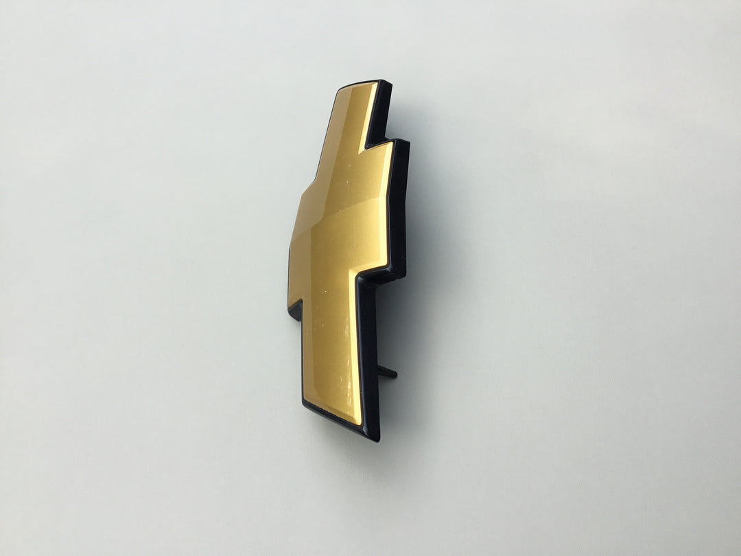 2007-2014 Chevrolet Tahoe Suburban Grille Emblem