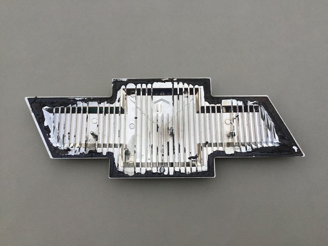 2007-2013 Chevrolet Avalanche Bowtie Tailgate Emblem