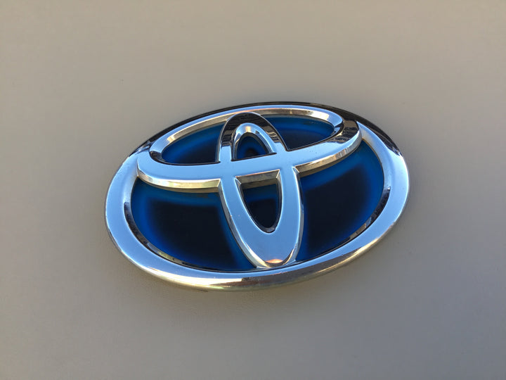 2012-2017 Toyota Prius V Front Grille Emblem