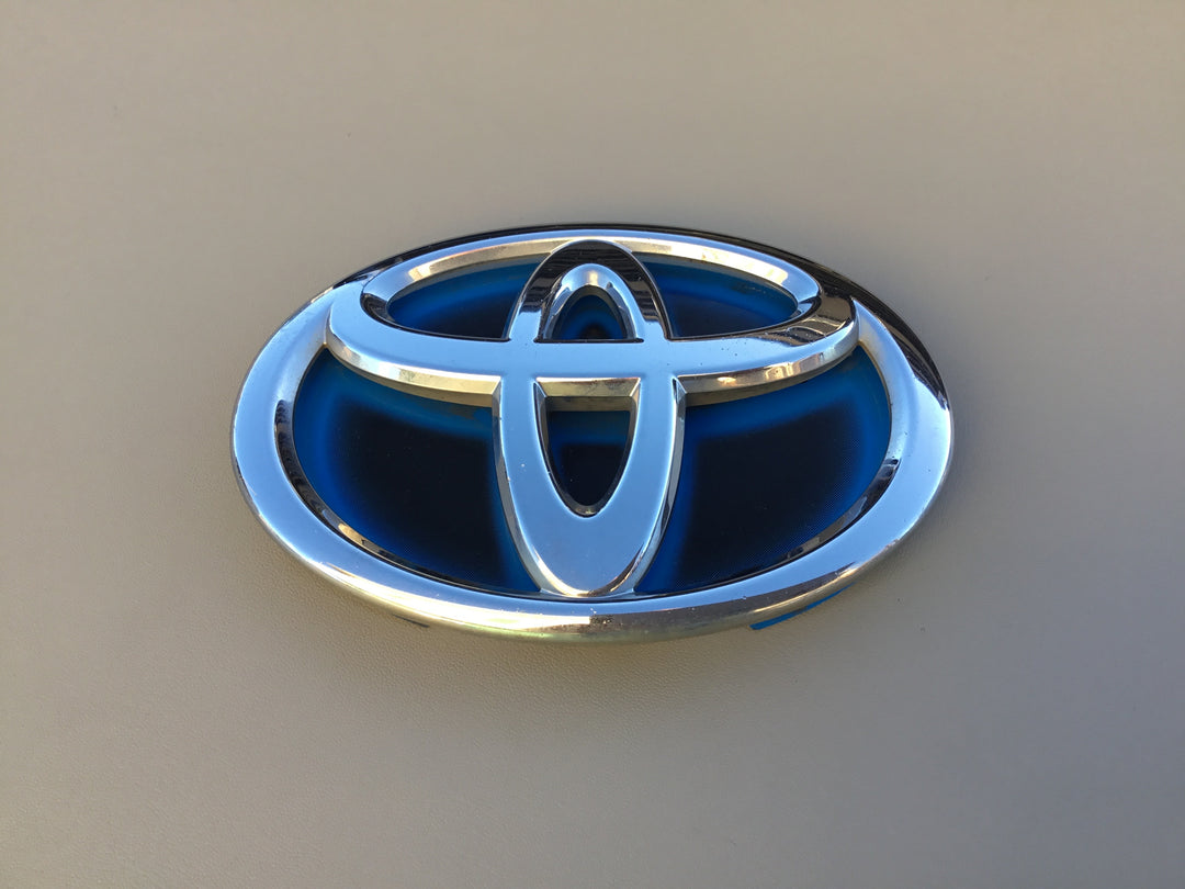 2012-2017 Toyota Prius V Front Grille Emblem