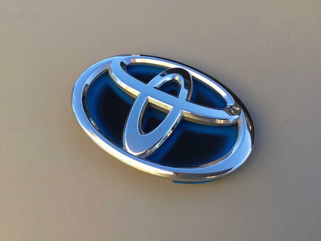 2012-2017 Toyota Prius V Front Grille Emblem