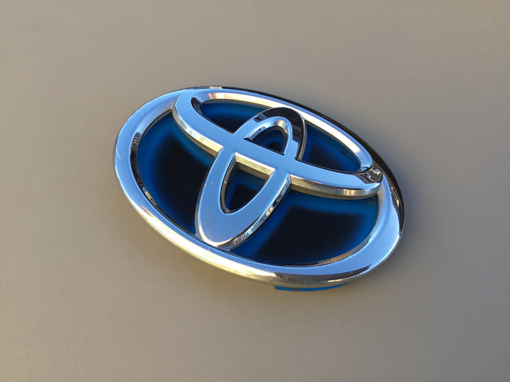 2012-2017 Toyota Prius V Front Grille Emblem