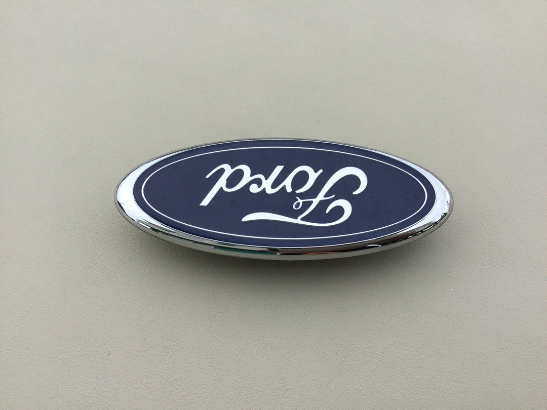 1998-2002 Ford Ranger Grille Emblem