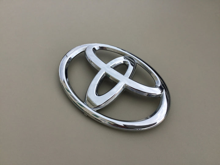 2008-2020 Toyota Sequoia Grille Emblem