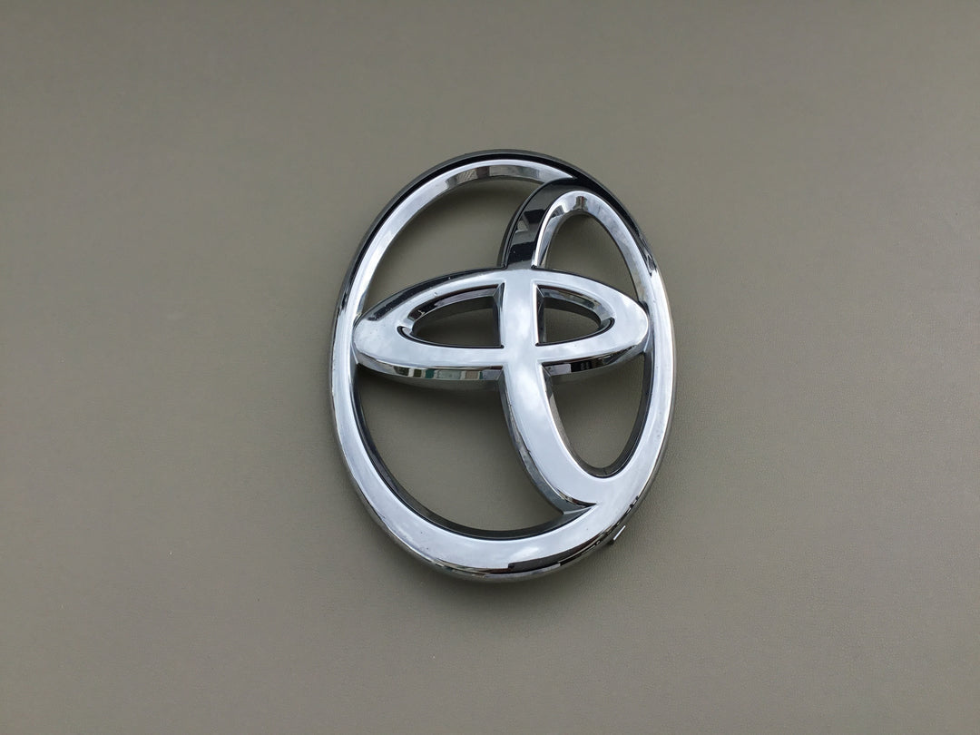 2008-2020 Toyota Sequoia Grille Emblem