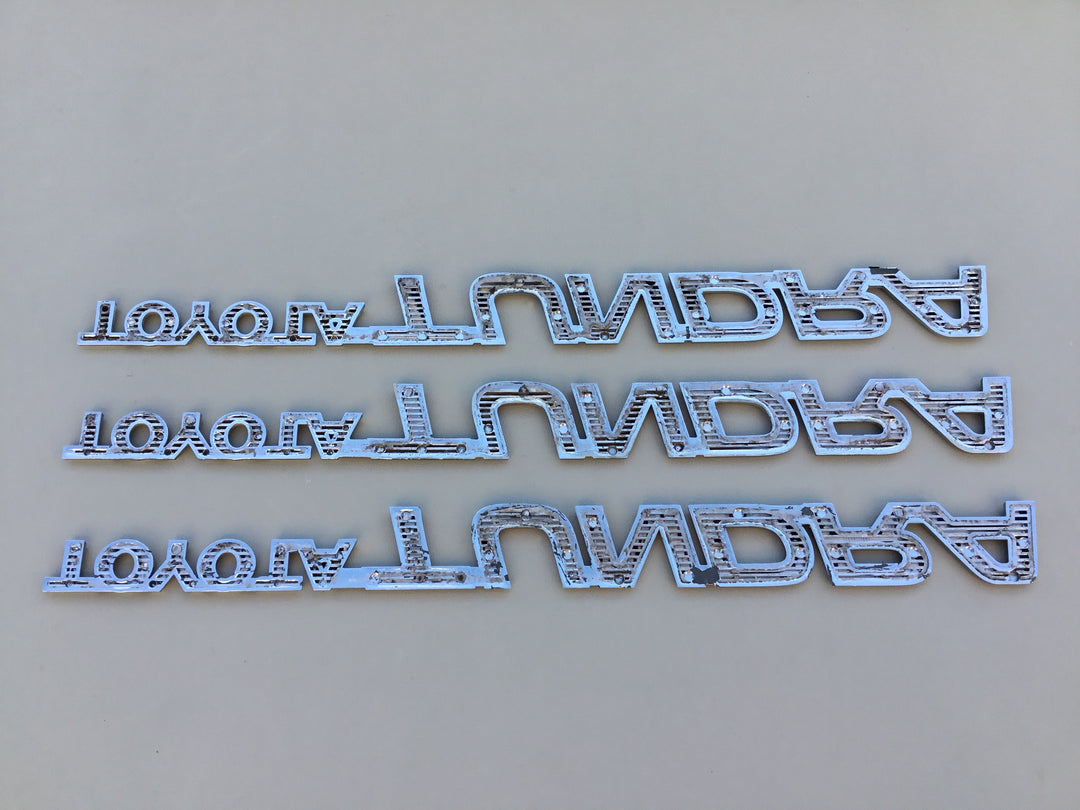 2000-2006 Toyota Tundra Door & Tailgate Emblem Set