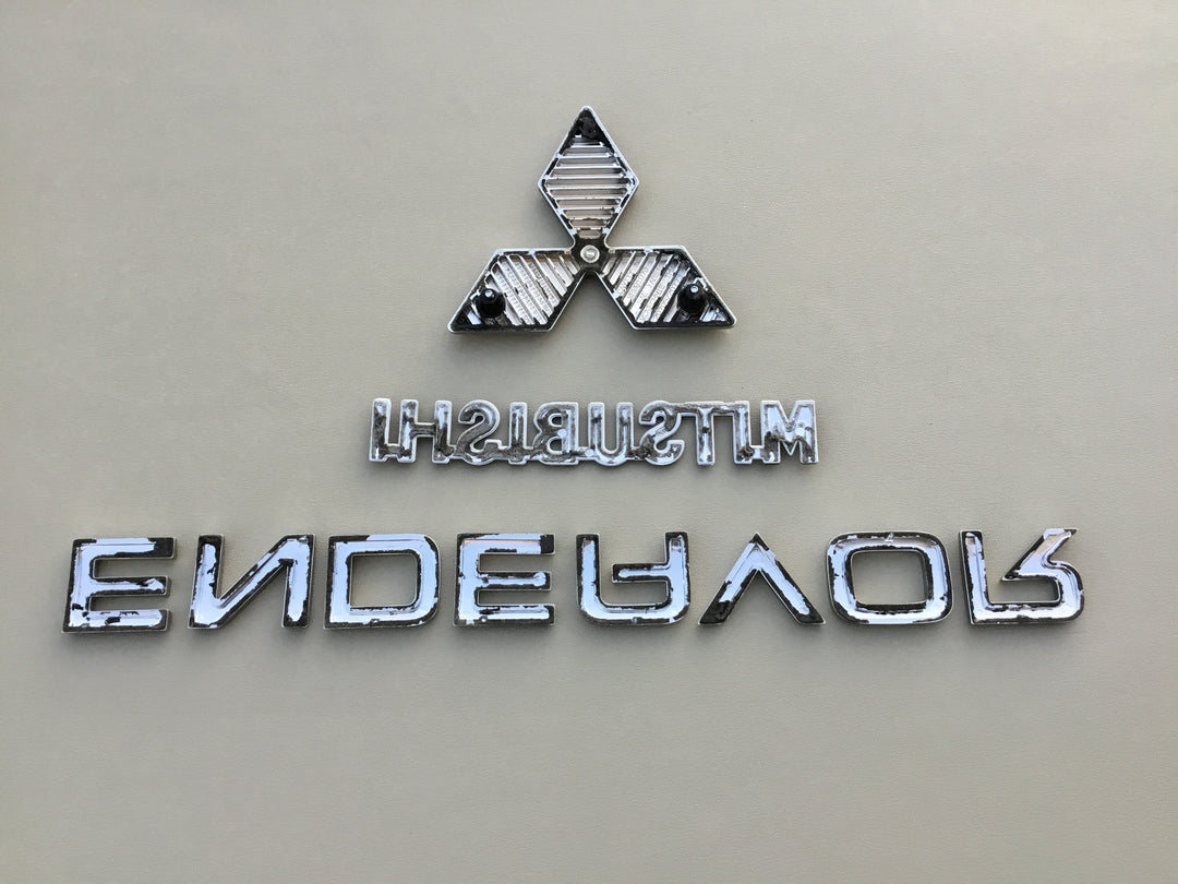 2008 Mitsubishi Endeavor Tailgate Emblem Set