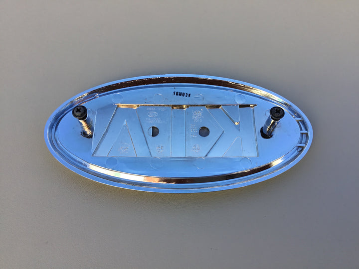 2005-2010 Kia Sportage Front Grille Emblem