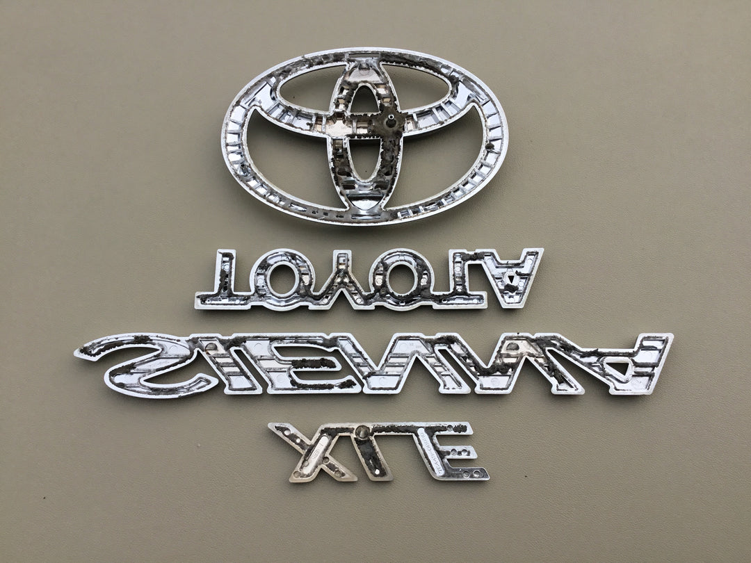 2005-2010 Toyota Sienna XLE Tailgate Emblem Set