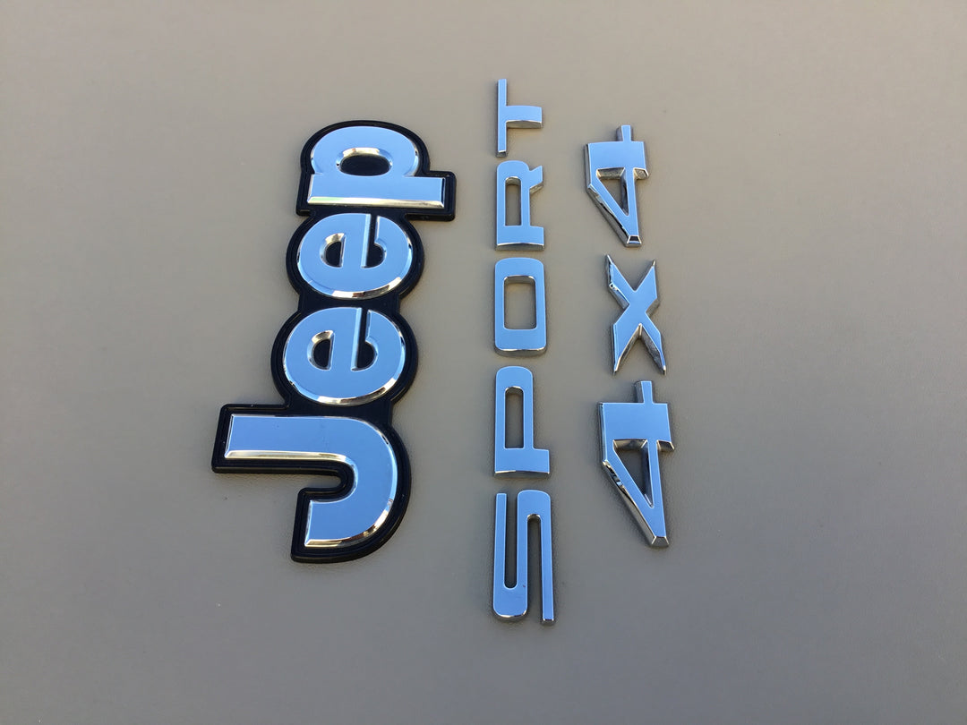 2015-2018 Jeep Renegade Sport 4x4 Tailgate Emblem Set