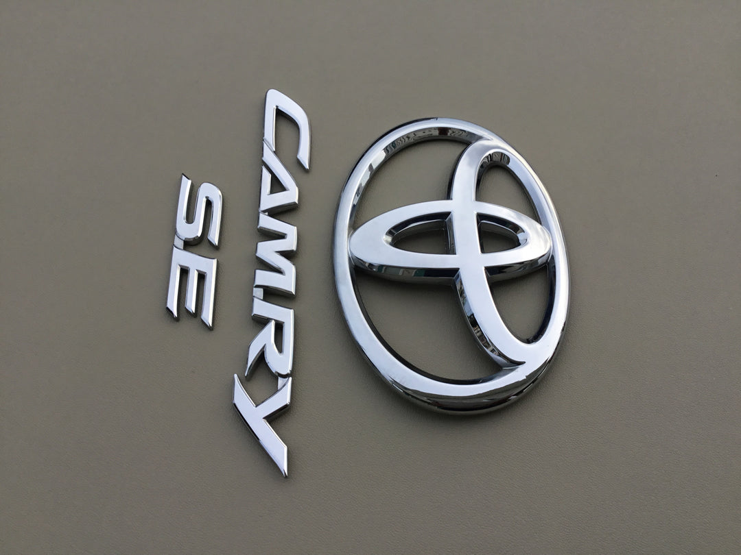 2007-2011 Toyota Camry SE Trunk Emblem Se