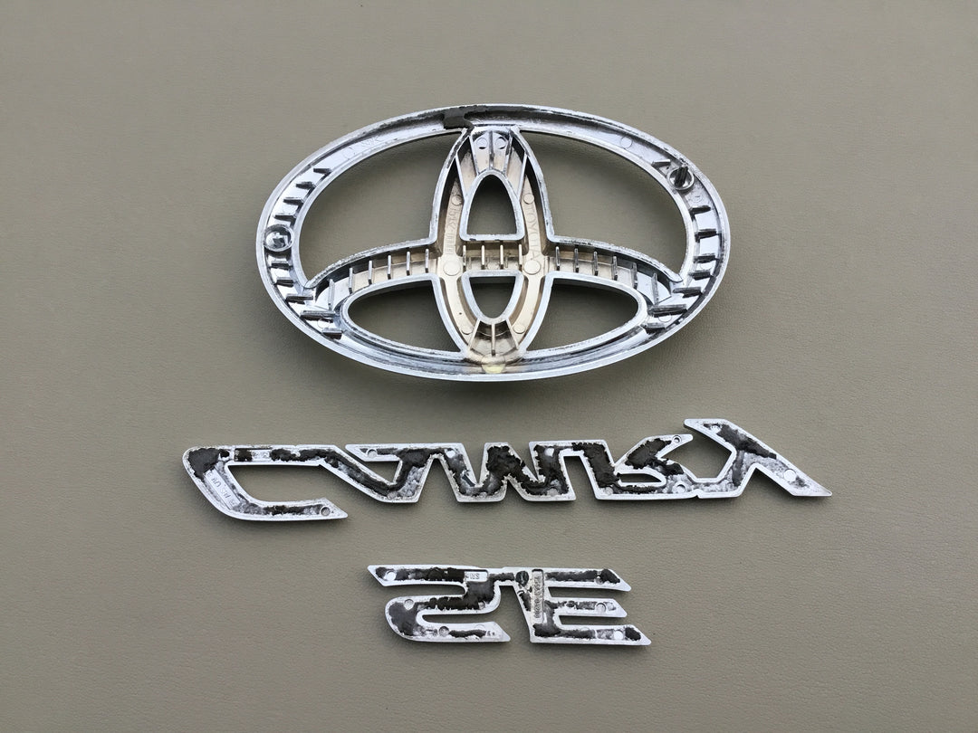 2007-2011 Toyota Camry SE Trunk Emblem Se
