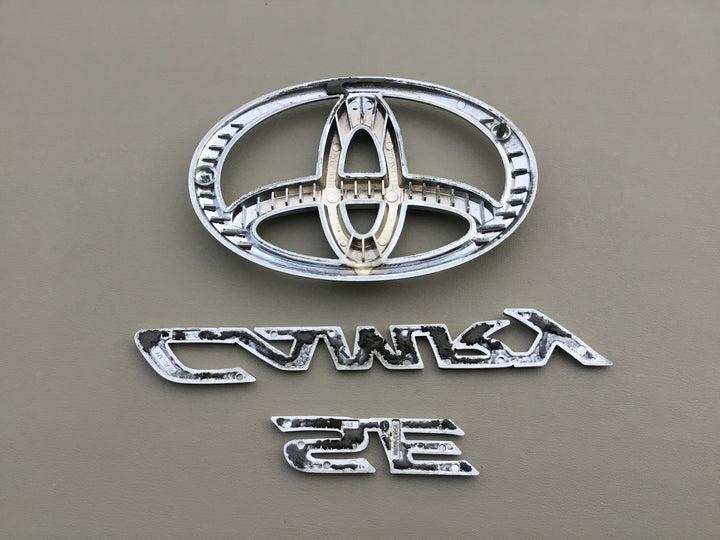 2007-2011 Toyota Camry SE Trunk Emblem Se